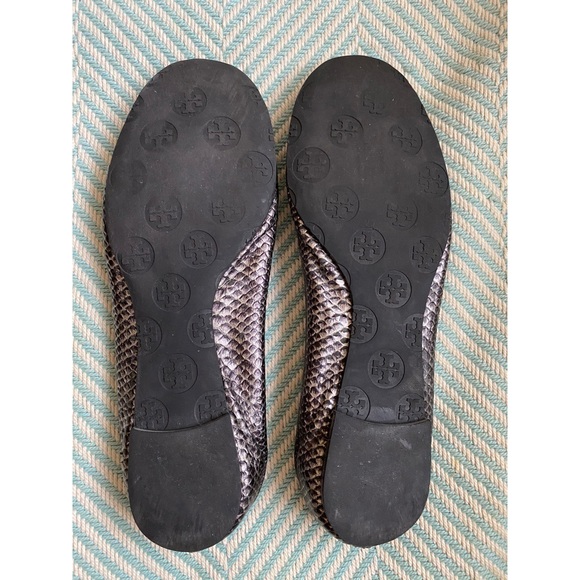 TORY BURCH Snakeskin Leather Logo Ballet Flats - Picture 5 of 13